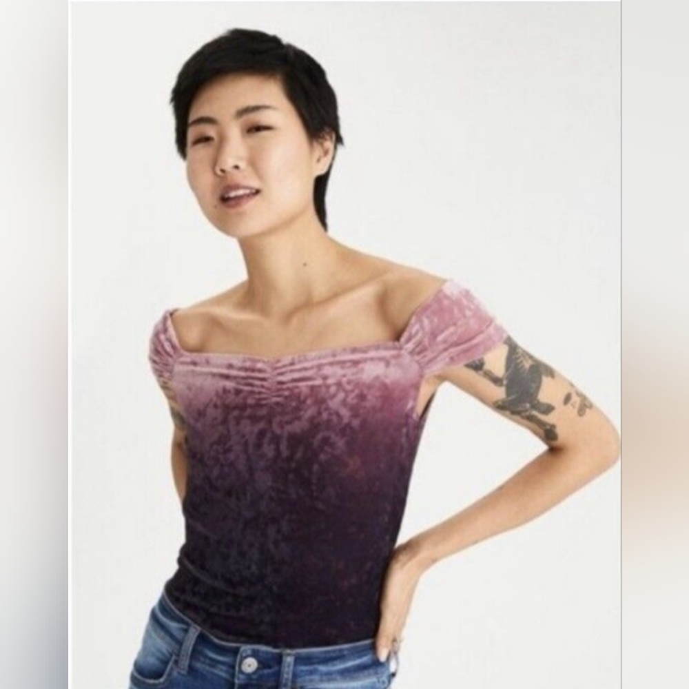American Eagle Crushed Velvet Ruched Off-the-Shoulder Top Size Small New